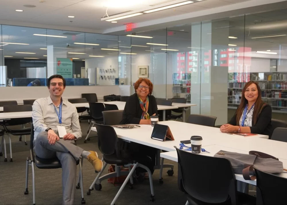 Salón de los escritores invitados al evento 2