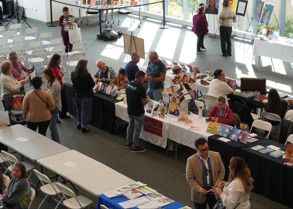 Mesa central del evento 2